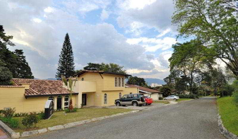 Hotel Portales Del Campestre Medellín Exterior foto